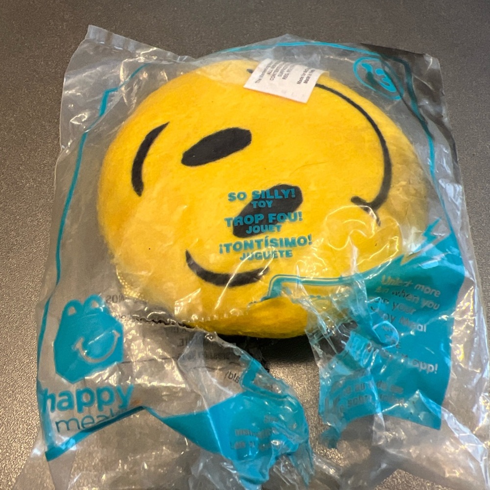 McDonald’s Happy Meal 2016 Emoji Plush Toy Collection (Lot of 7) - Picture 10 of 10